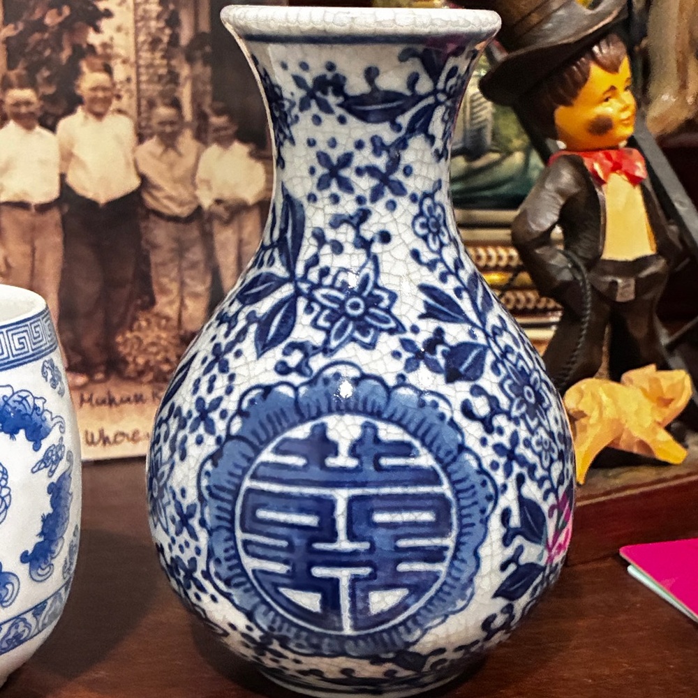 2 Vintage Elegant Blue and White  Chinese Ceramic Vase STAMP of Authenticity